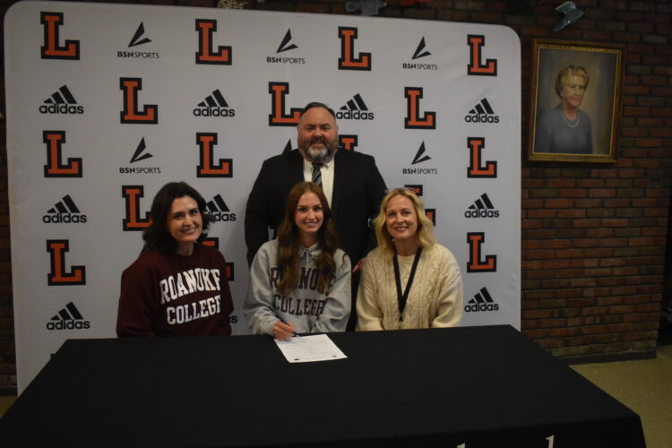 Selick Signs With Roanoke College